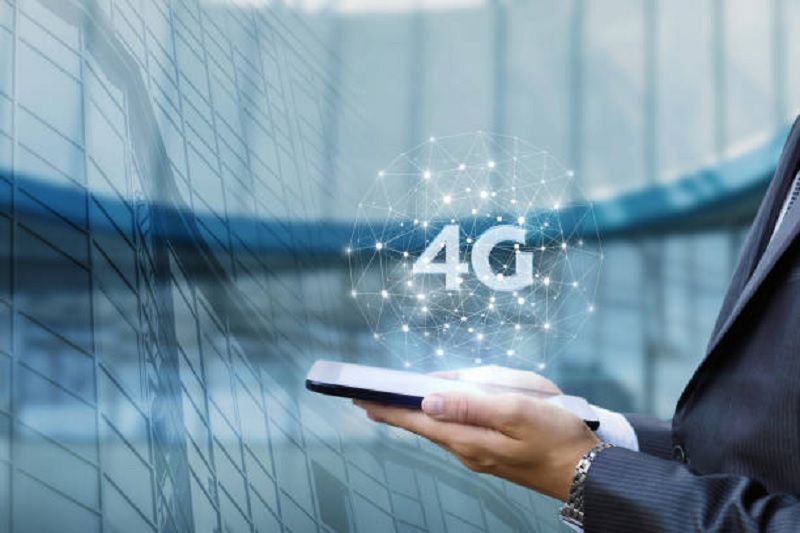 Cara Kerja Jaringan 4G Kecepatan Unduh Hingga 100 Mbps (istockphoto.com)